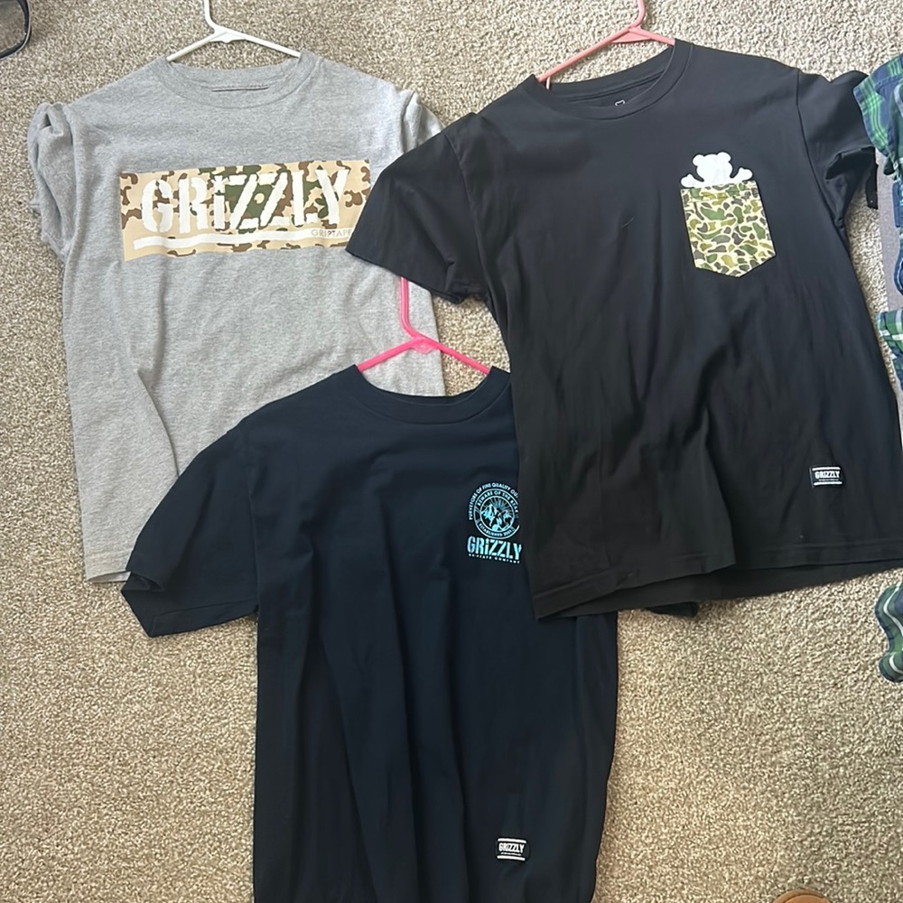 bundle grizzly tees